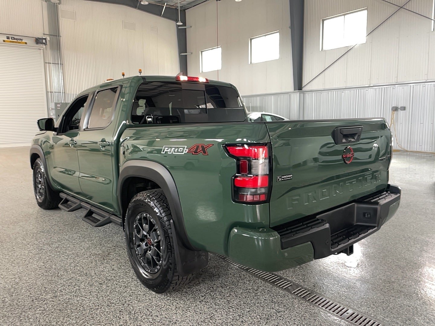 Used 2024 Nissan Frontier PRO-4X w/ Pro Premium Package AWD/4WD image 23