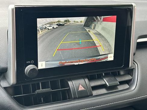 Certified 2025 Toyota RAV4 XLE FWD image 24