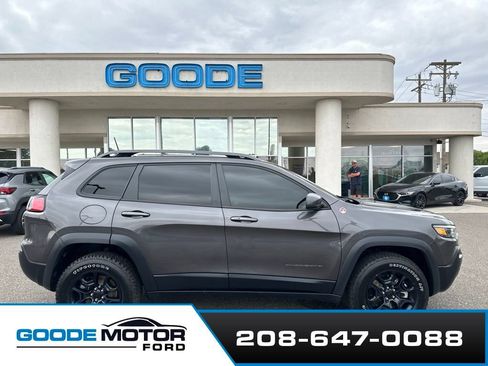 Used 2021 Jeep Cherokee Trailhawk AWD/4WD image 11