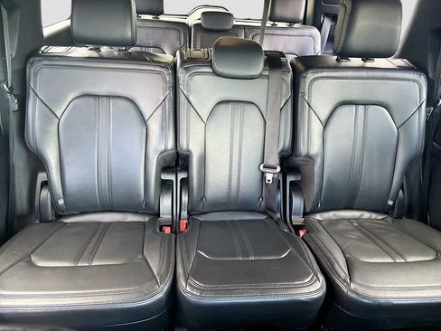 Used 2020 Ford Expedition Limited AWD/4WD image 23