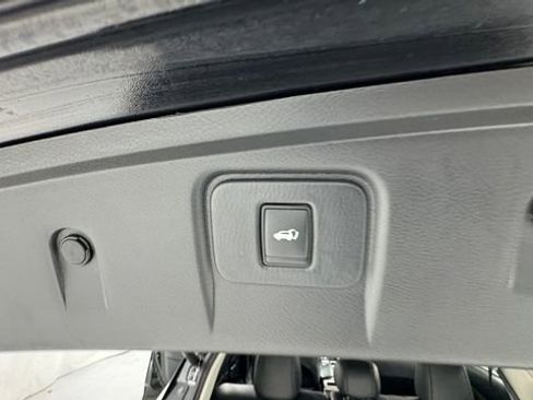 Used 2018 Nissan Murano SL AWD/4WD image 16