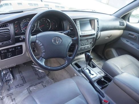 Used 2004 Toyota Land Cruiser AWD/4WD image 7