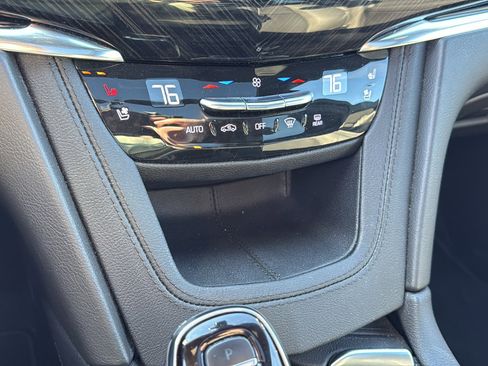 Certified 2022 Cadillac XT6 Premium Luxury w/ Technology Package image 22