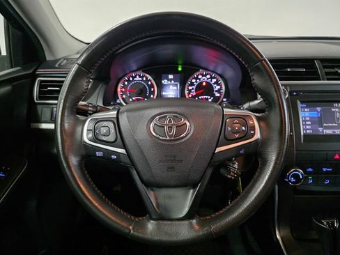 Used 2017 Toyota Camry SE image 16
