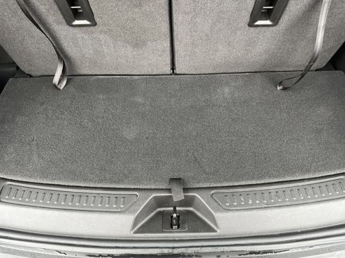 Used 2023 GMC Acadia SLT w/ Preferred Package image 11