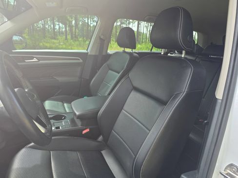 Used 2021 Volkswagen Atlas SE FWD image 15