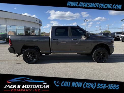 Used 2025 RAM 2500 Big Horn AWD/4WD image 2