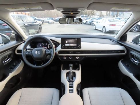 Certified 2023 Honda HR-V LX image 17
