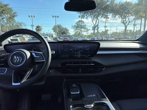 Certified 2025 Buick Enclave Preferred image 11