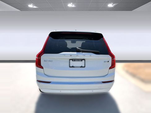 Certified 2023 Volvo XC90 B6 Plus image 10