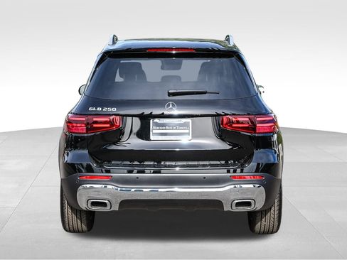 New 2026 Mercedes-Benz GLB 250 image 5