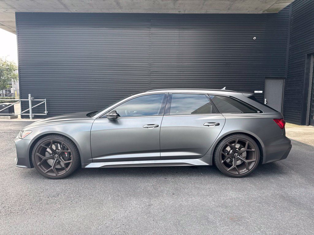 Used 2026 Audi RS 6 performance w/ Matte Carbon Package AWD/4WD image 2