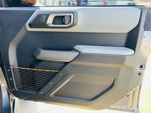 Used 2022 Ford Bronco Badlands image 32