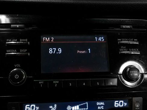 Used 2018 Nissan Rogue Sport SV FWD image 25