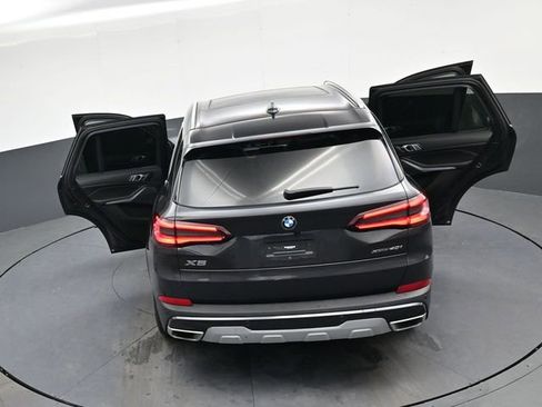 Used 2023 BMW X5 xDrive40i w/ Premium Package image 40