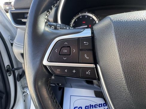 Used 2022 Toyota Highlander XLE image 23