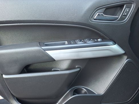 Used 2019 Chevrolet Colorado LT w/ LT Convenience Package image 12