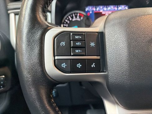 Used 2024 Ford Expedition Max XLT image 19