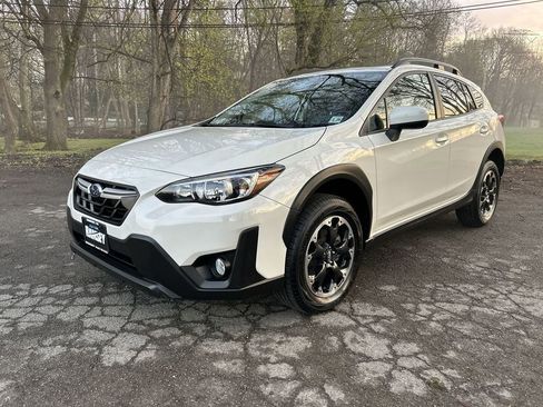 Certified 2023 Subaru Crosstrek 2.0i Premium image 4