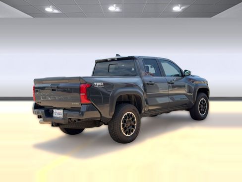 Used 2026 Toyota Tacoma TRD Off-Road w/ TRD Off Road Upgrade Package AWD/4WD image 9
