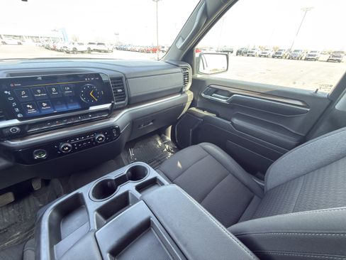 Used 2023 Chevrolet Silverado 1500 LT image 30