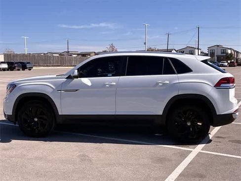 Used 2023 Volkswagen Atlas Cross Sport SE w/ Black Wheel Package image 3