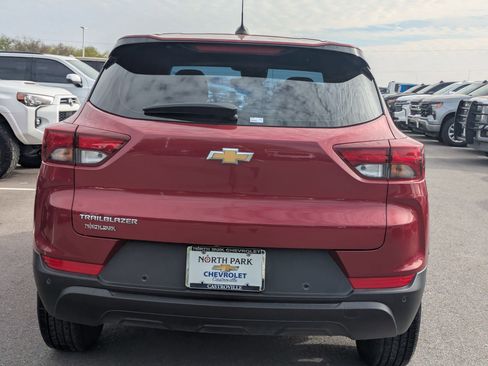 Used 2021 Chevrolet TrailBlazer LS image 4