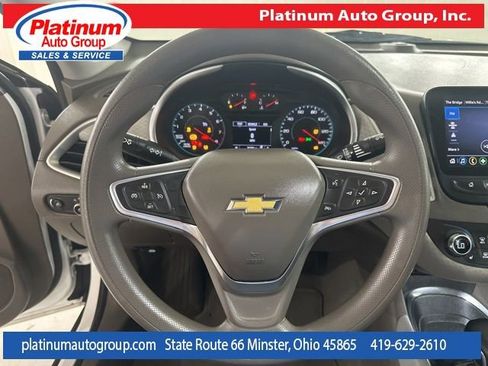 Used 2022 Chevrolet Malibu LT FWD image 13