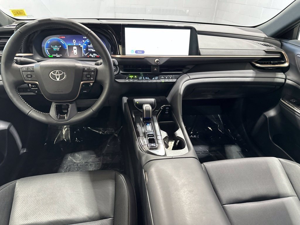 Certified 2026 Toyota Crown AWD/4WD image 8