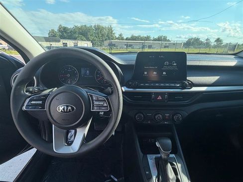 Used 2021 Kia Forte LXS FWD image 14
