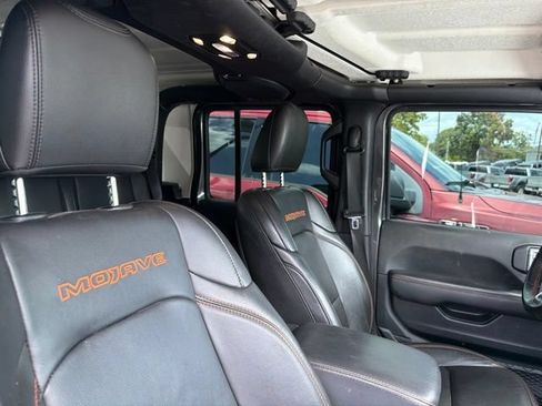 Used 2022 Jeep Gladiator Mojave w/ LED Lighting Group AWD/4WD image 8
