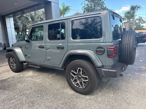 Used 2026 Jeep Wrangler Unlimited Sahara AWD/4WD image 4
