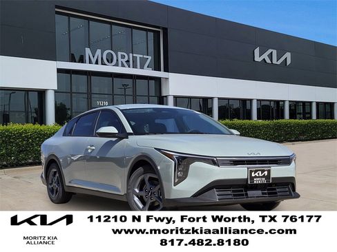 New 2026 Kia K4 LXS image 1