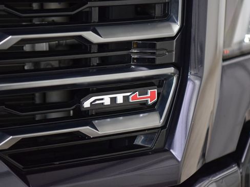 Used 2024 GMC Sierra 2500 AT4 w/ AT4 Premium Plus Package AWD/4WD image 16