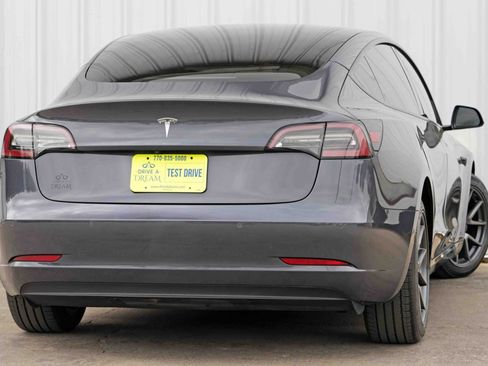 Used 2022 Tesla Model 3 image 5