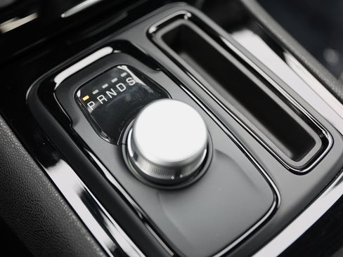 Used 2022 Chrysler 300 S image 29