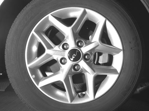 Used 2025 Kia Soul LX w/ LX Technology Package FWD image 13
