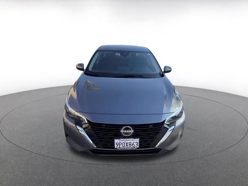 Used 2025 Nissan Sentra SV FWD image 4