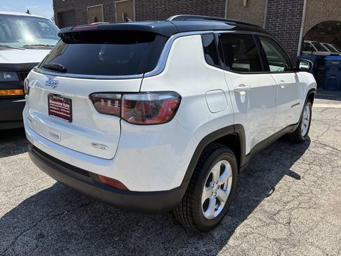 Used 2018 Jeep Compass Latitude w/ Safe & Security Group AWD/4WD image 5