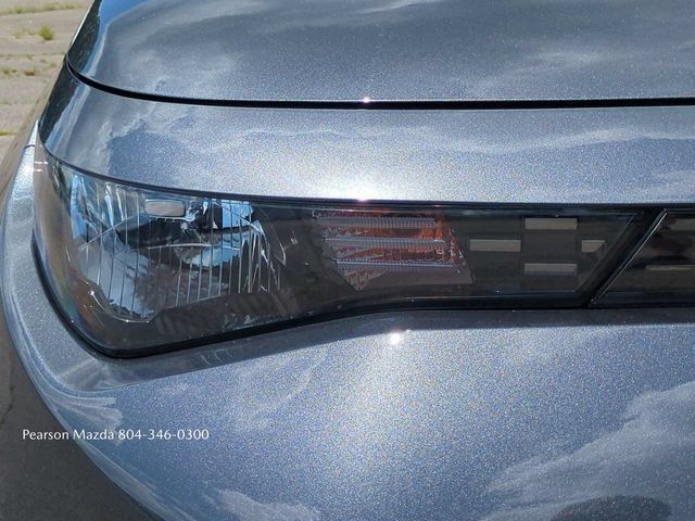 Used 2025 Kia Soul LX w/ LX Technology Package FWD image 11