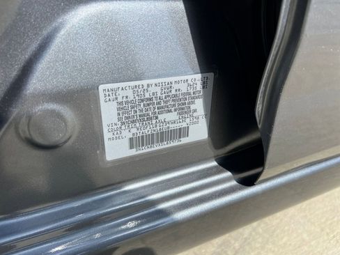Used 2025 Nissan Versa SV FWD image 34