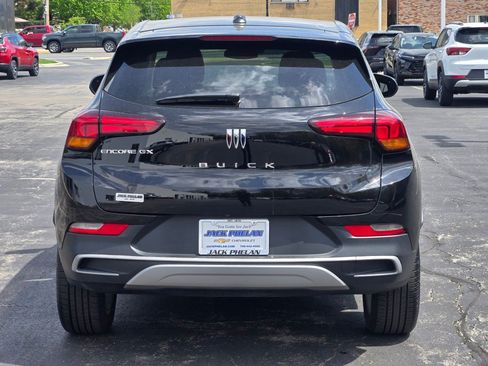 Certified 2025 Buick Encore GX Preferred FWD image 12
