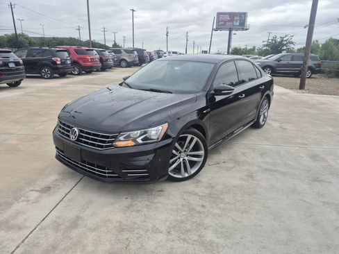 Used 2018 Volkswagen Passat 2.0T R-Line FWD image 1