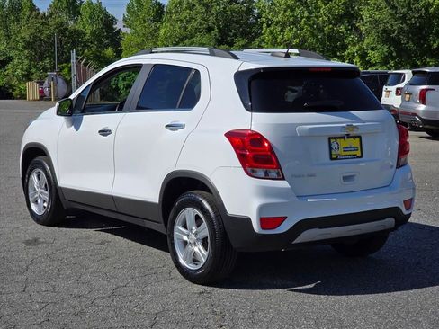 Used 2019 Chevrolet Trax LT w/ LT Convenience Package AWD/4WD image 24