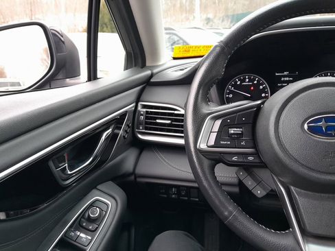 Used 2020 Subaru Outback Limited image 17