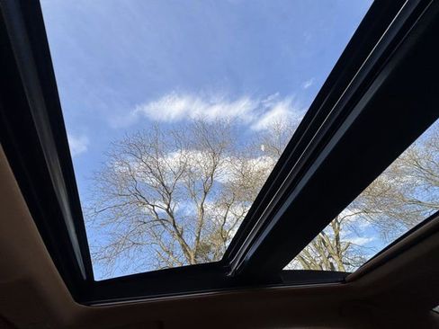 Used 2025 Lexus ES 350 w/ Accessory Package (Z2) image 40