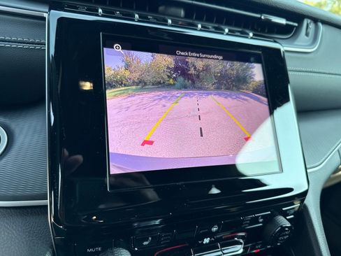 New 2025 Jeep Grand Cherokee L Laredo w/ Luxury Tech Group I image 24