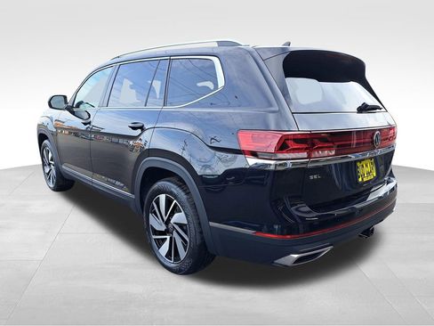New 2025 Volkswagen Atlas SEL image 8
