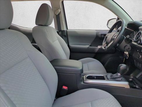 Certified 2022 Toyota Tacoma SR5 RWD image 19