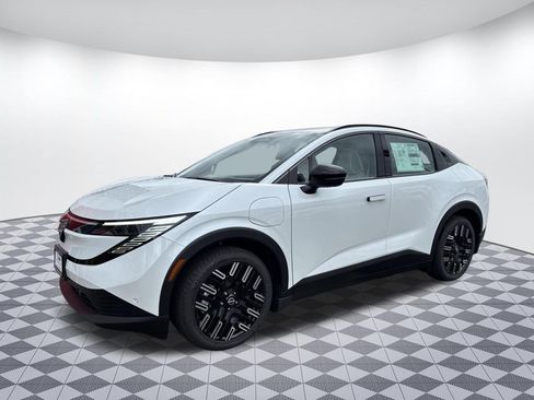 New 2026 Nissan Leaf Platinum+ w/ Cargo Package (Platinum+) FWD image 3